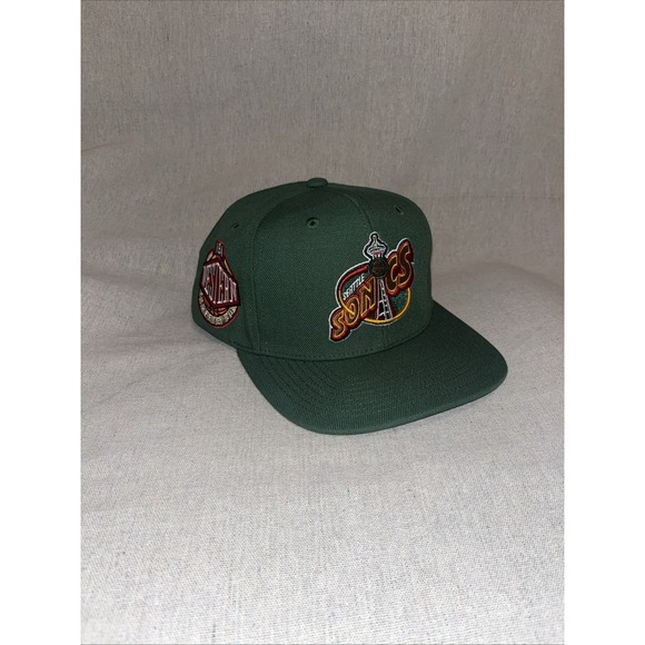 Mitchell & Ness Other - MENS MITCHELL & NESS NBA CONFERENCE PATCH SNAPBACK HWC SUPERSONICS - GREEN